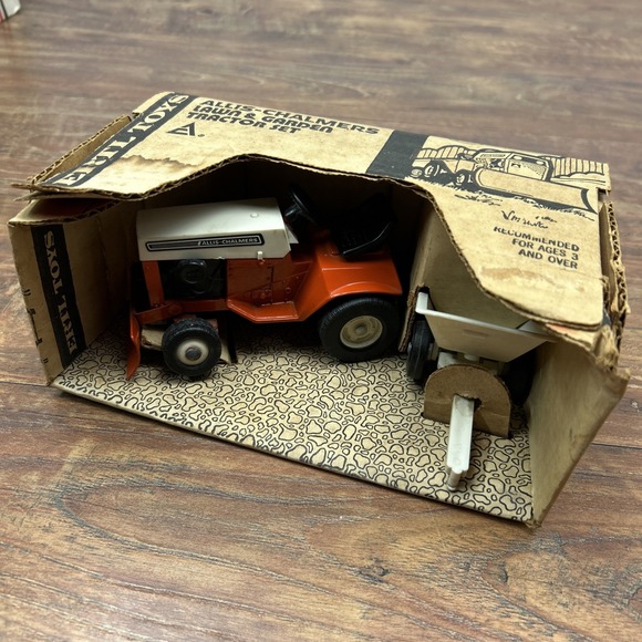 1972 Ertl 1:16 Scale Allis Chalmers 312-H Lawn & Garden Tractor Set #151, in Box - Picture 1 of 13